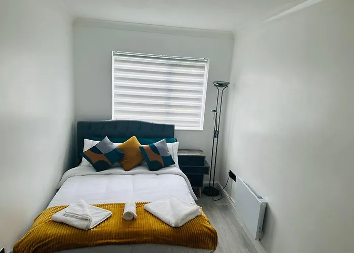 Cozy Haven Your Perfect 1Bed Le2