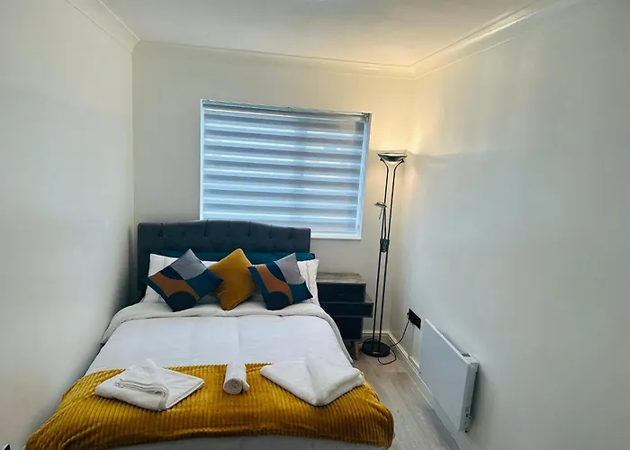 Cozy Haven Your Perfect 1Bed Le2